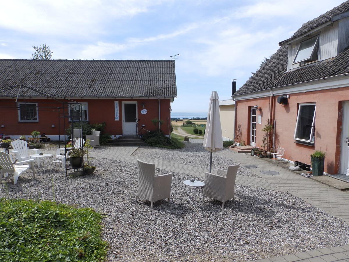 Bakkegaard Apartment Mons Klint Borre Екстериор снимка